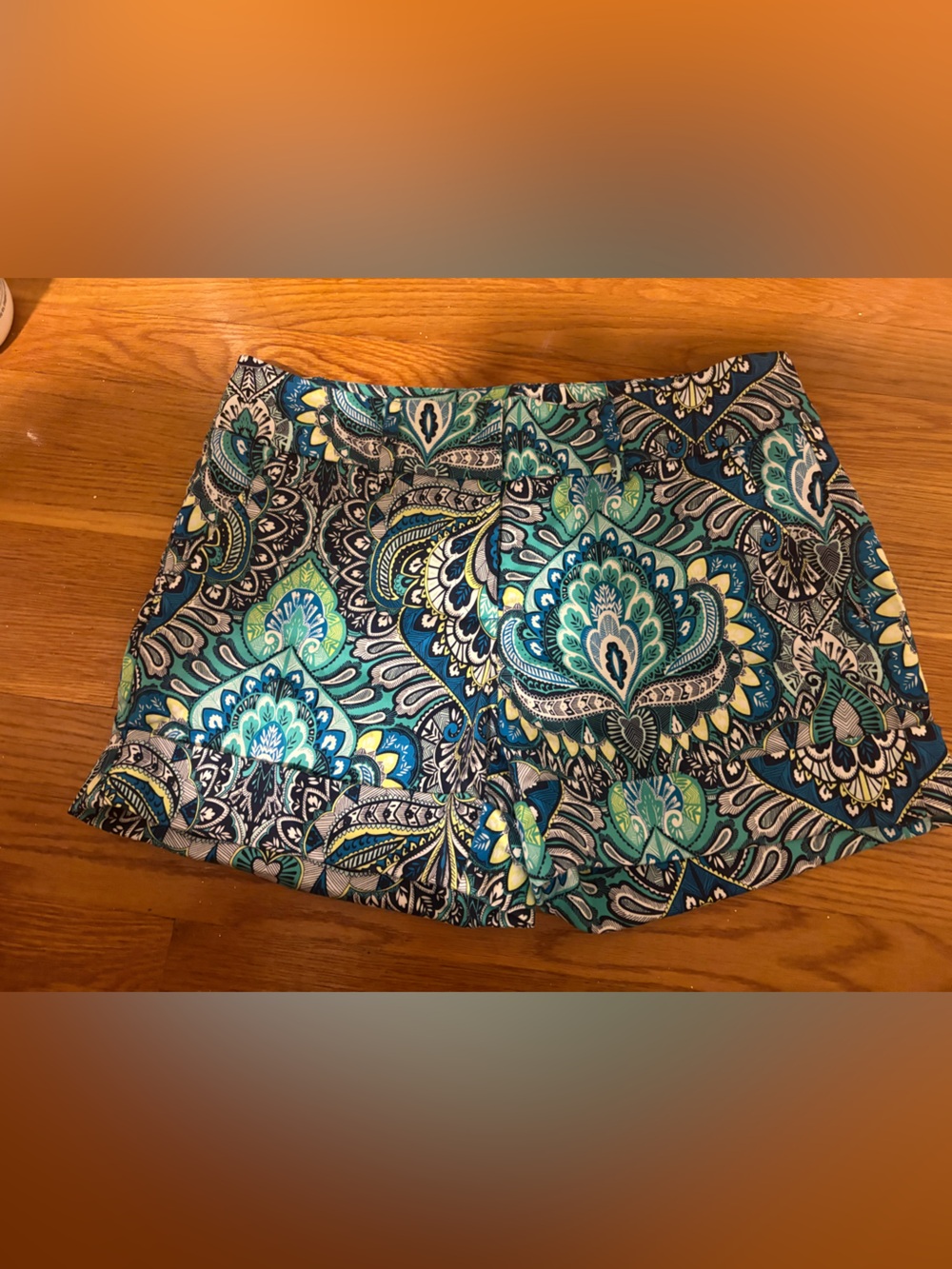 New York & Company Blue Paisley Print Shorts Women’s Size 4